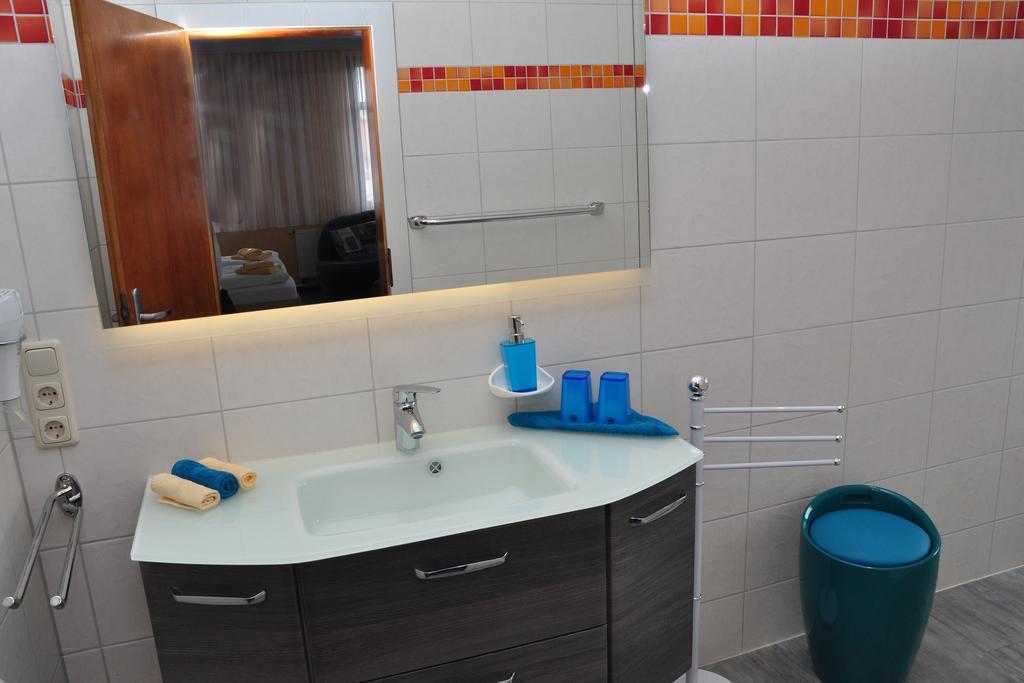 Hotel Am Hohen Schwarm Saalfeld Saale Экстерьер фото